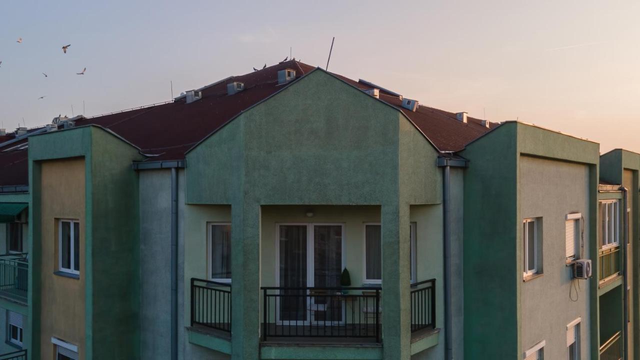Aquarelle Apartment Суботиця Екстер'єр фото